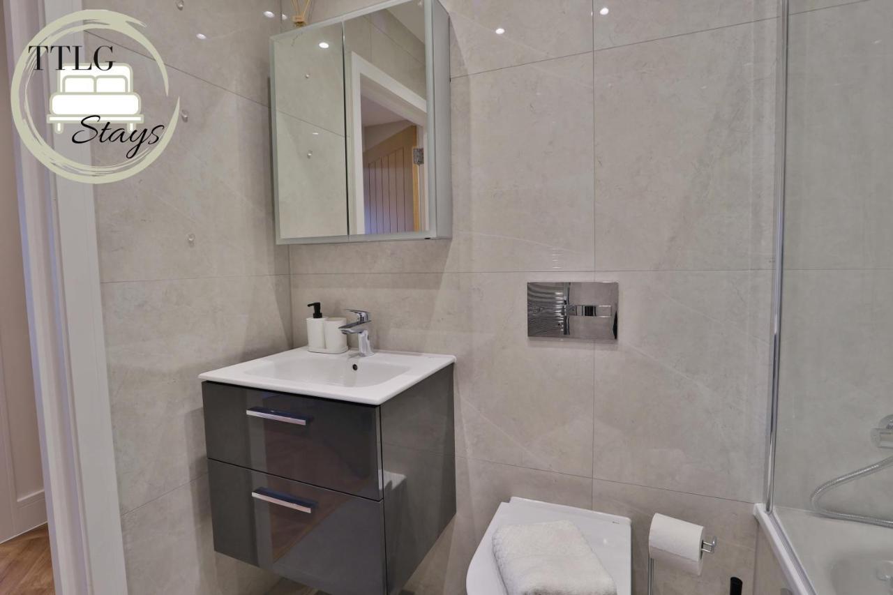 Modern City Escape By Ttlg Stays Rickmansworth Exterior foto